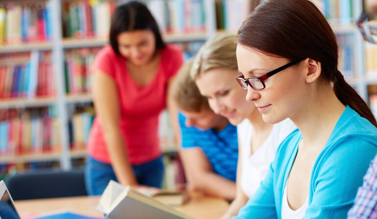  Reasons to Approach Overseas Education Consultants